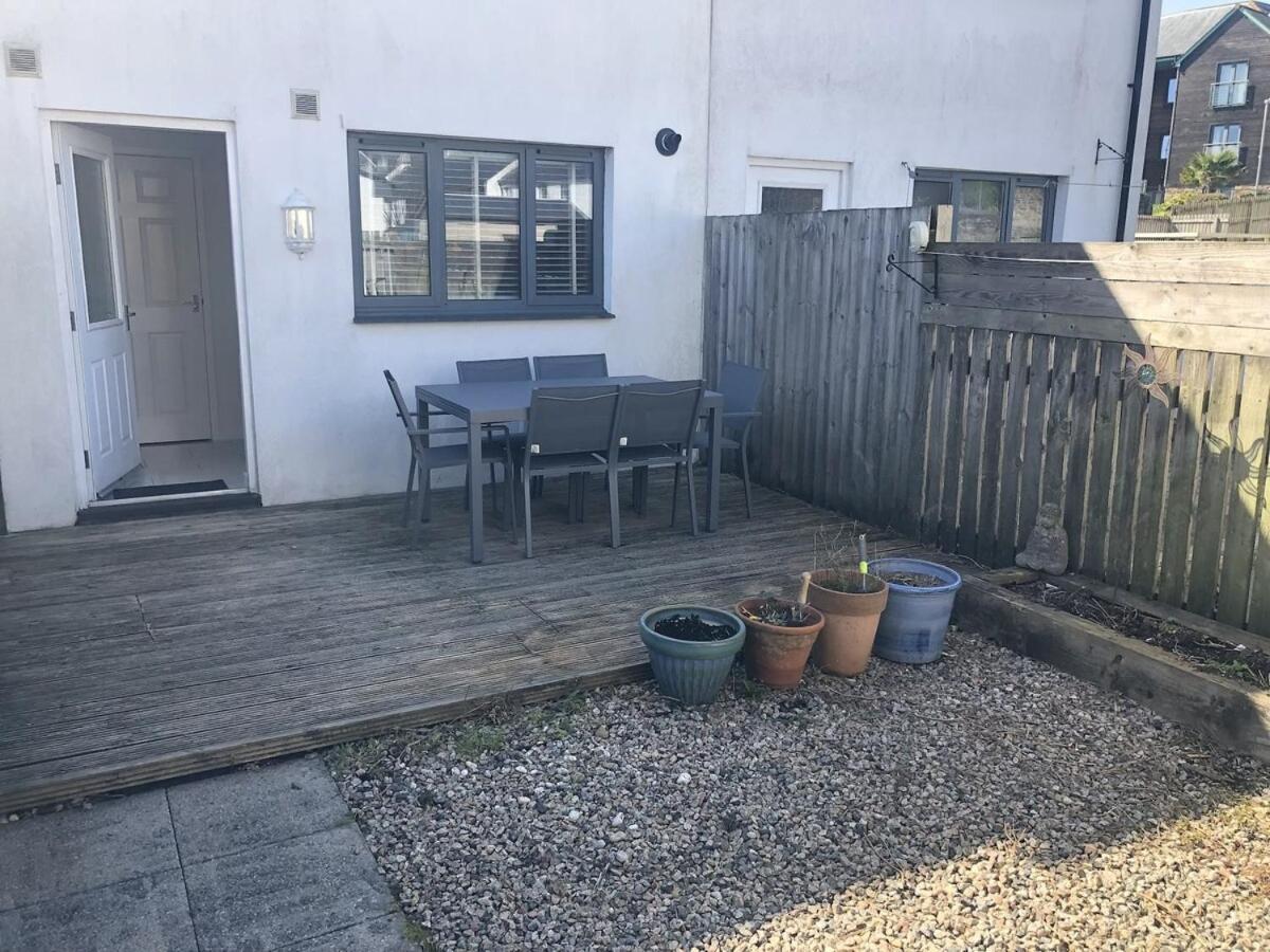 Comfortable Home W Private Parking Charlestown Charlestown  Bagian luar foto