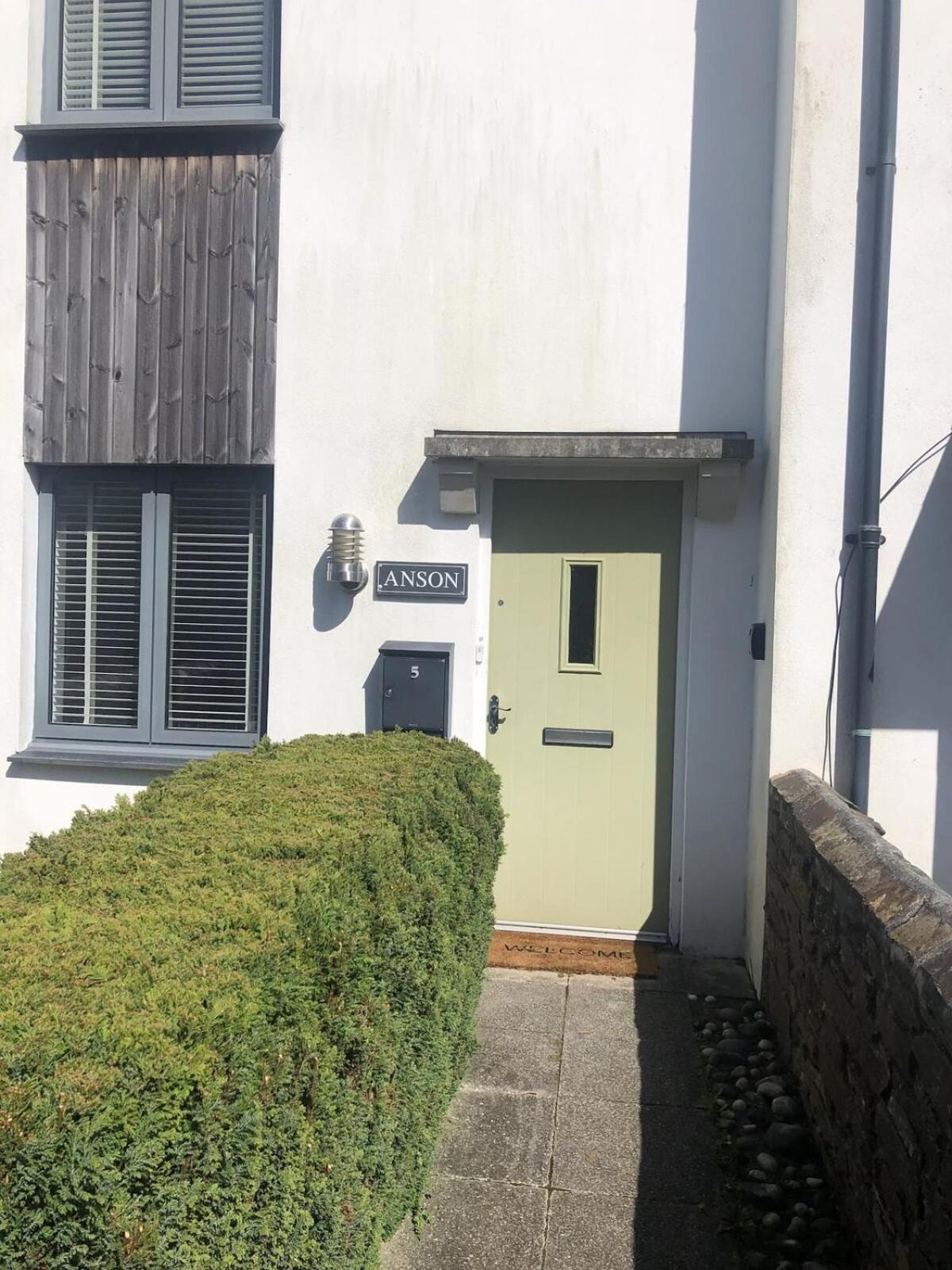 Comfortable Home W Private Parking Charlestown Charlestown  Bagian luar foto